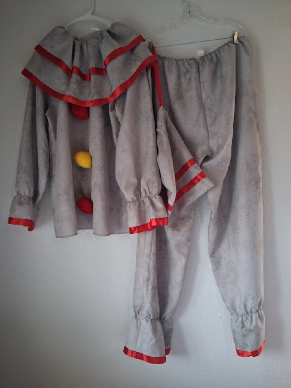 American Horror Story Men's size L weathered grey Twisty the Clown Costume